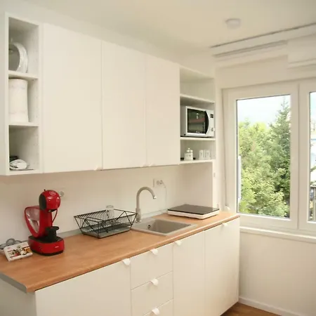 Central Apartment, One Bedroom, Four Guests